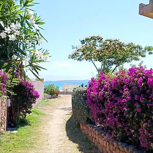 Guest house La Smeralda - Boutique And Breakfast, Golfo Aranci