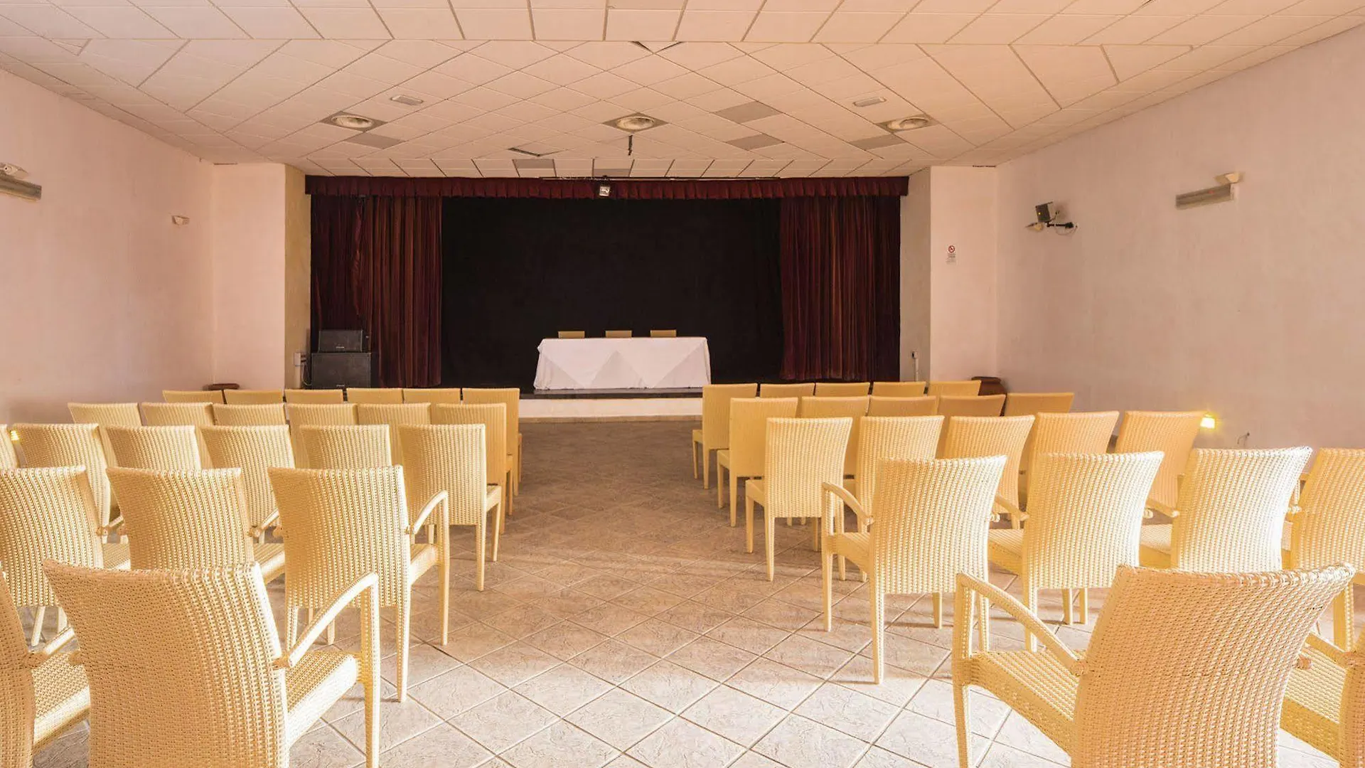 Voi Colonna Village Golfo Aranci 4*,